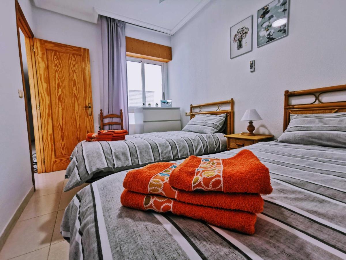El Sombrero Apartment With Free Wifi Playa Del Cura 또레비에하 외부 사진