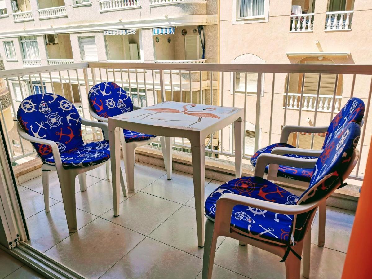 El Sombrero Apartment With Free Wifi Playa Del Cura 또레비에하 외부 사진