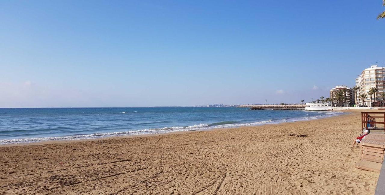 El Sombrero Apartment With Free Wifi Playa Del Cura 또레비에하 외부 사진